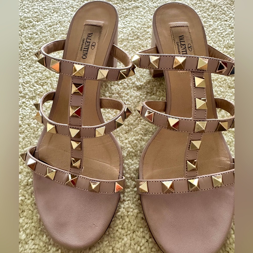 Valentino Garavani Rockstud Sandals 36.5 | Signature Beige Leather Studded Desig